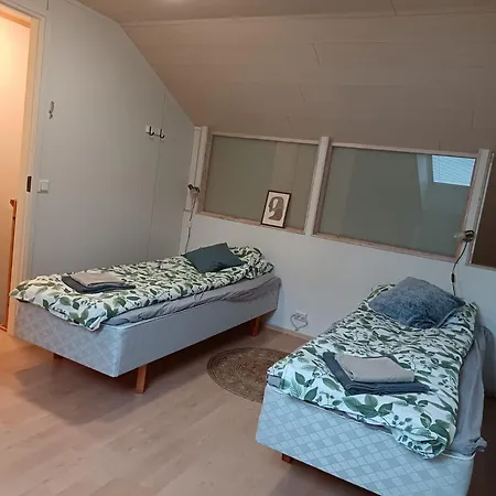 Rauhallinen Rivitalo Kylpylaen Laehellae شقة