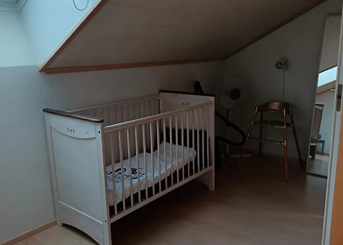 Rauhallinen Rivitalo Kylpylaen Laehellae *